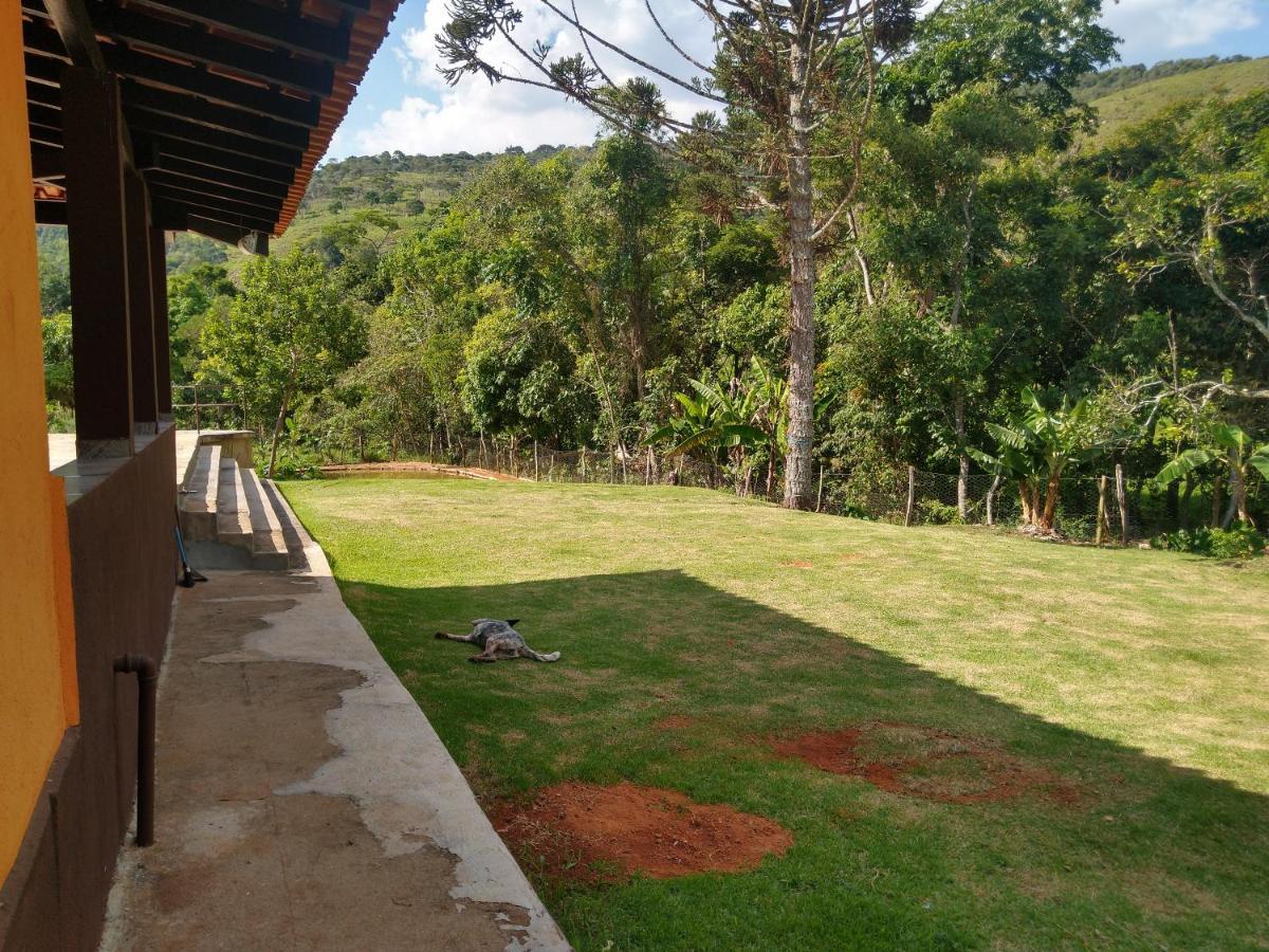 Sitio Pe Da Serra - Pousada Rural กาปีตอลิโอ ภายนอก รูปภาพ