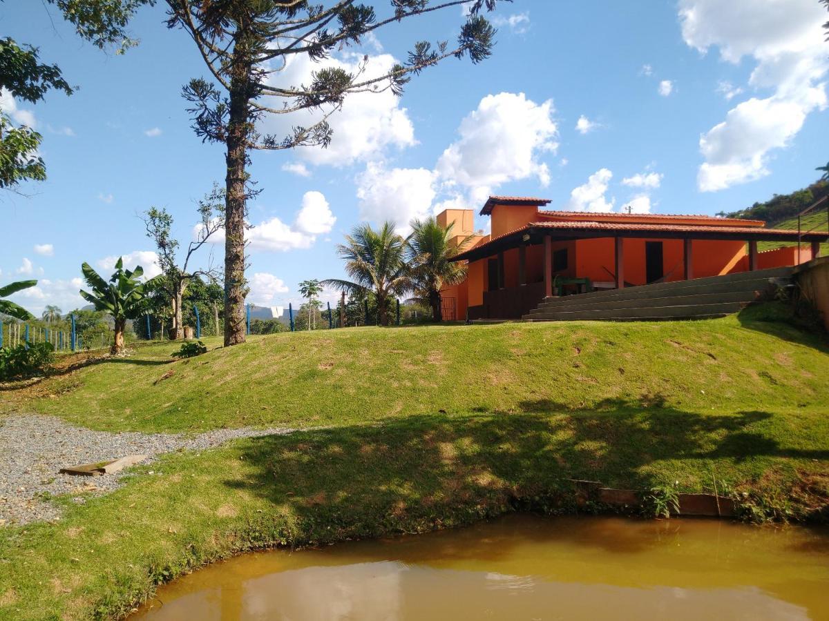 Sitio Pe Da Serra - Pousada Rural กาปีตอลิโอ ภายนอก รูปภาพ