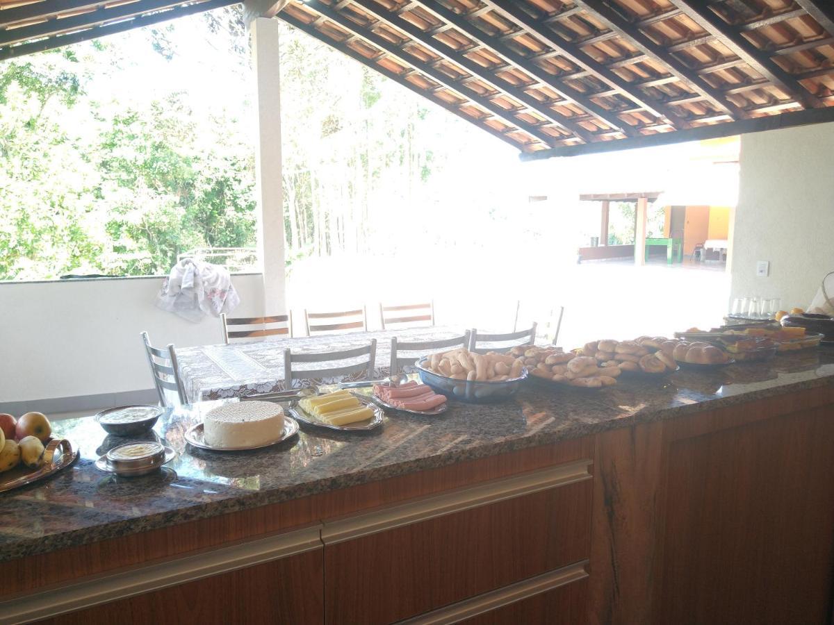 Sitio Pe Da Serra - Pousada Rural กาปีตอลิโอ ภายนอก รูปภาพ